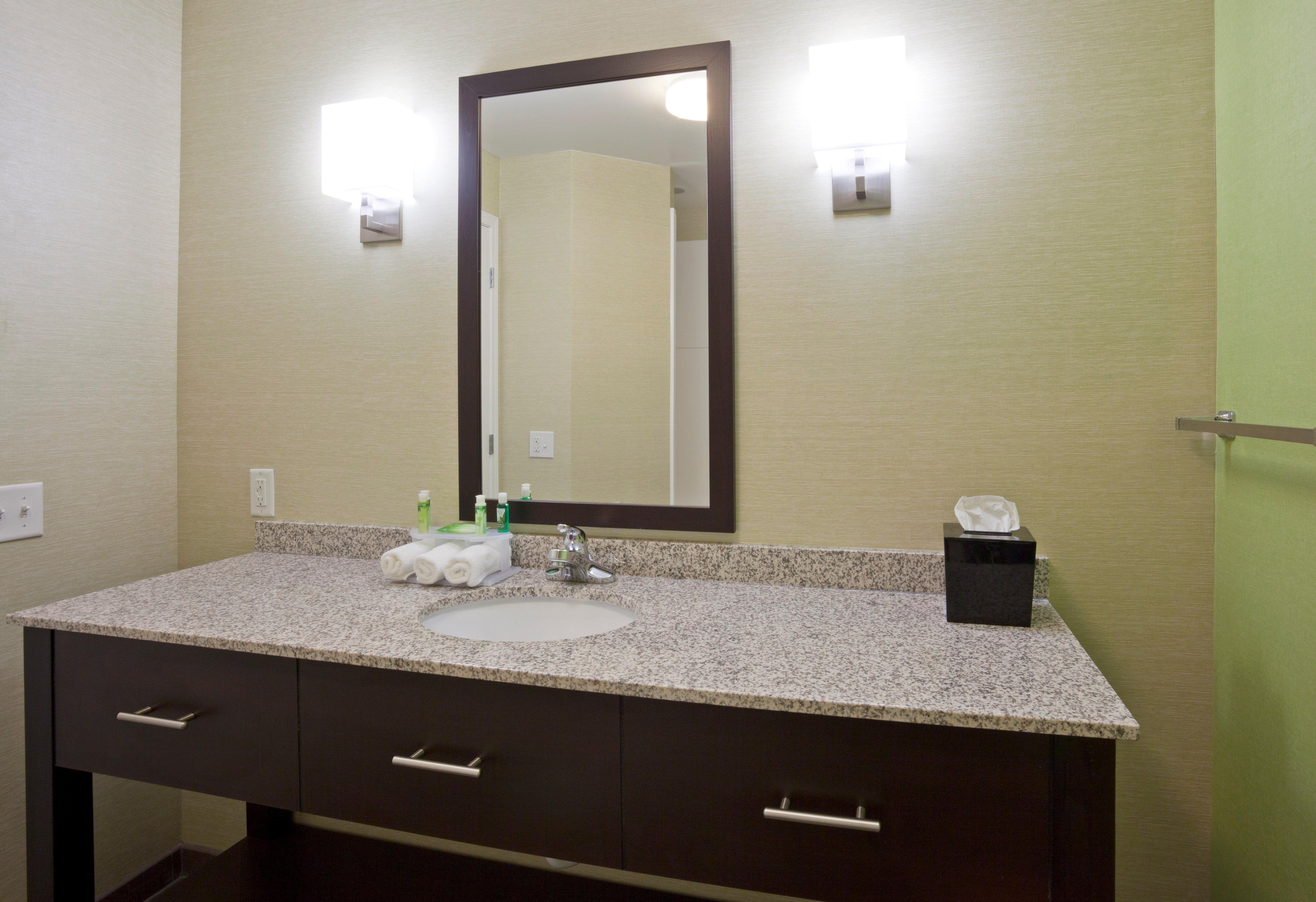Holiday Inn Express Hotel & Suites Rogers By Ihg Екстериор снимка