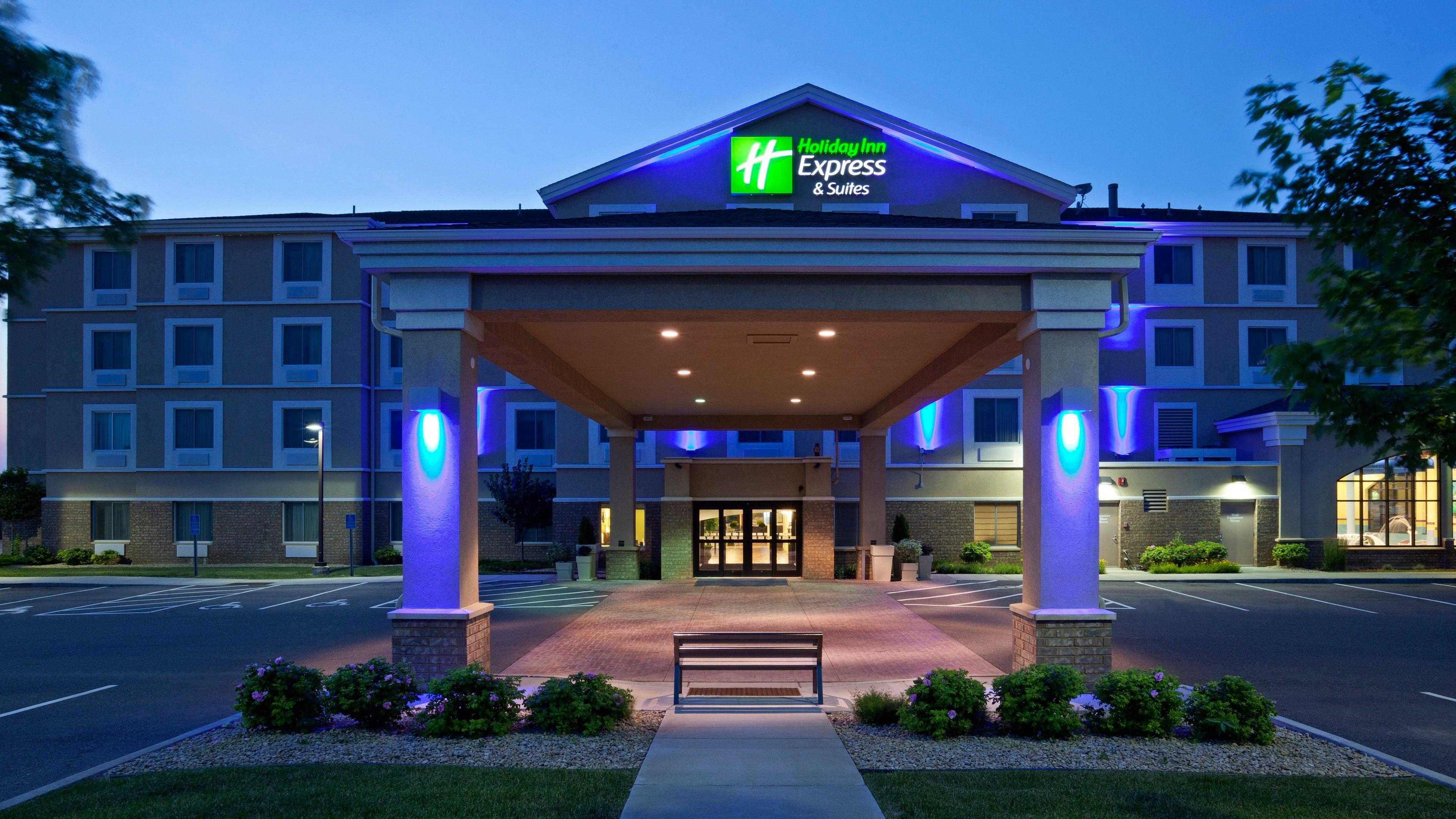 Holiday Inn Express Hotel & Suites Rogers By Ihg Екстериор снимка