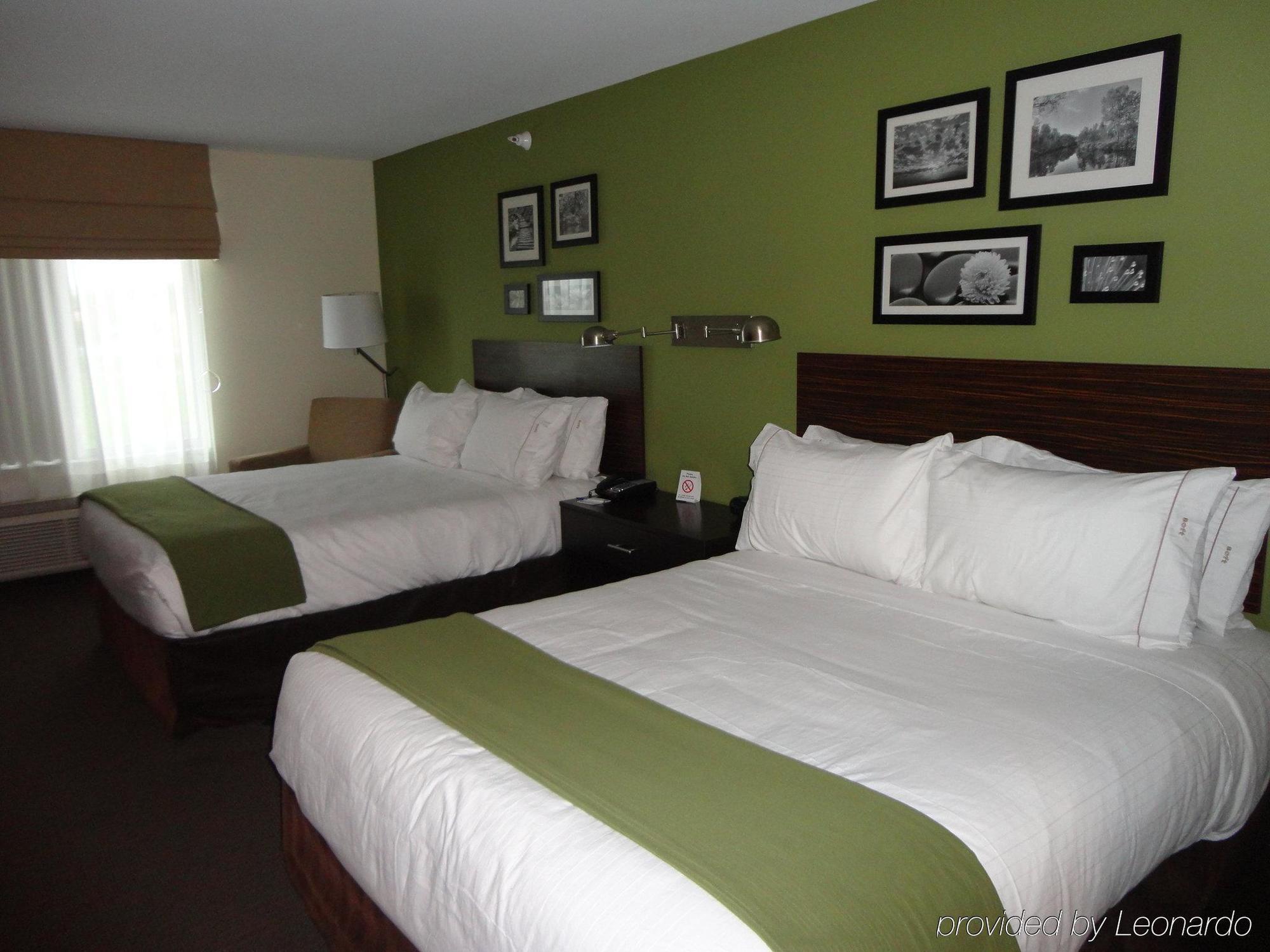 Holiday Inn Express Hotel & Suites Rogers By Ihg Екстериор снимка