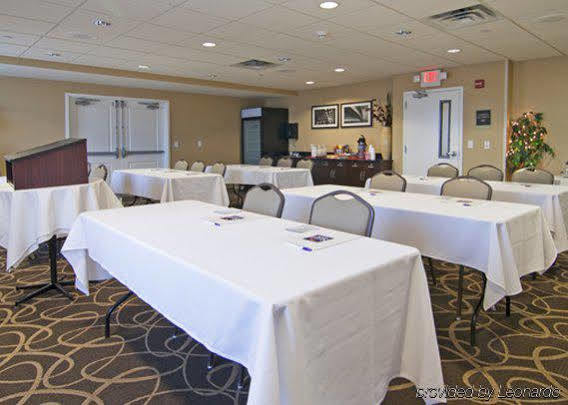 Holiday Inn Express Hotel & Suites Rogers By Ihg Бизнес снимка
