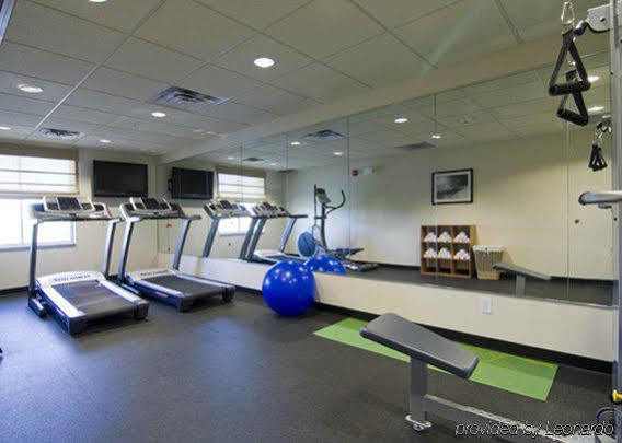 Holiday Inn Express Hotel & Suites Rogers By Ihg Съоръжения снимка